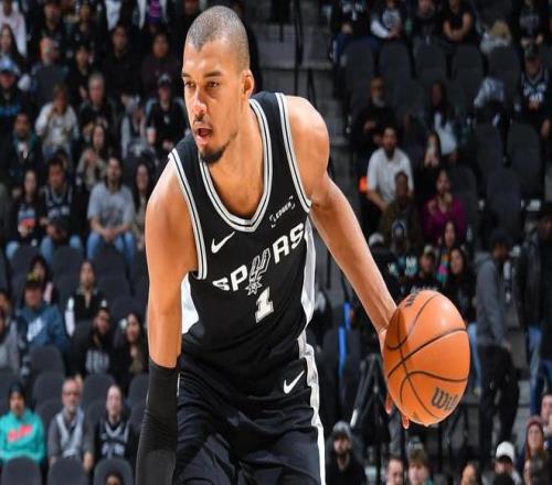 汤神首战独,独行侠击败,马刺,亚博体育,亚博体育官网,亚博体育app,亚博体育下载